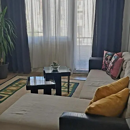 Green Apartment Apartment Skopje